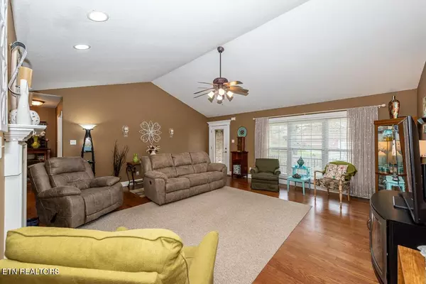 Greenback, TN 37742,1109 Houston Springs Rd