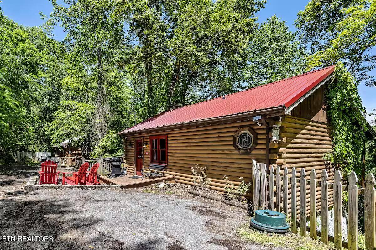 Sevierville, TN 37876,1716 Ridgecrest DR