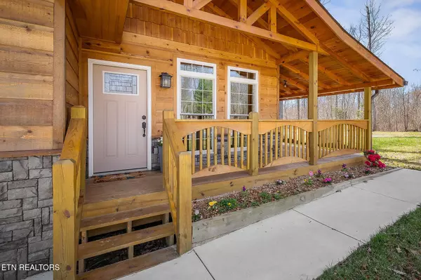 Jamestown, TN 38556,102 Raccoon LN