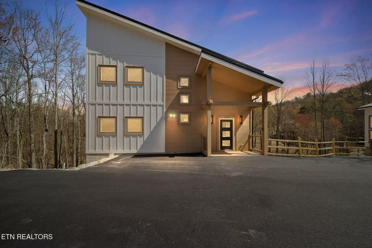 Sevierville, TN 37876,1928 Pine CT