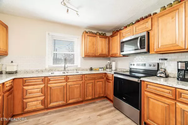 Seymour, TN 37865,865 Wade Rd
