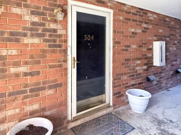 Knoxville, TN 37918,1617 Woodrow DR #504