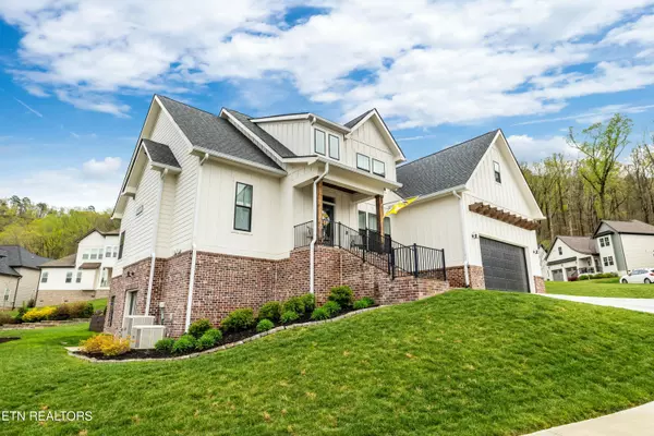 Ooltewah, TN 37363,9876 Trestle CIR