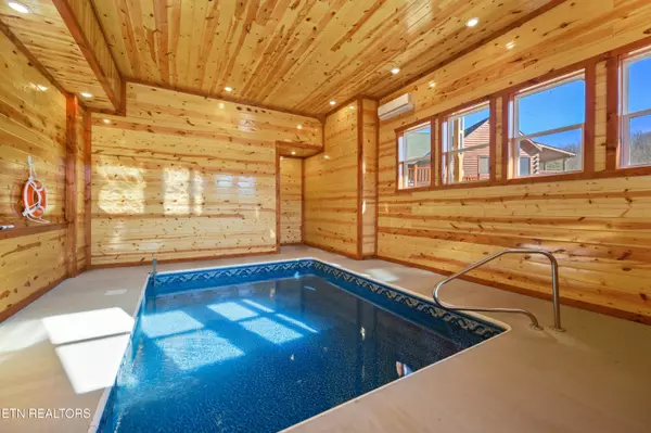 Gatlinburg, TN 37738,1029 Street Of Dreams Rd