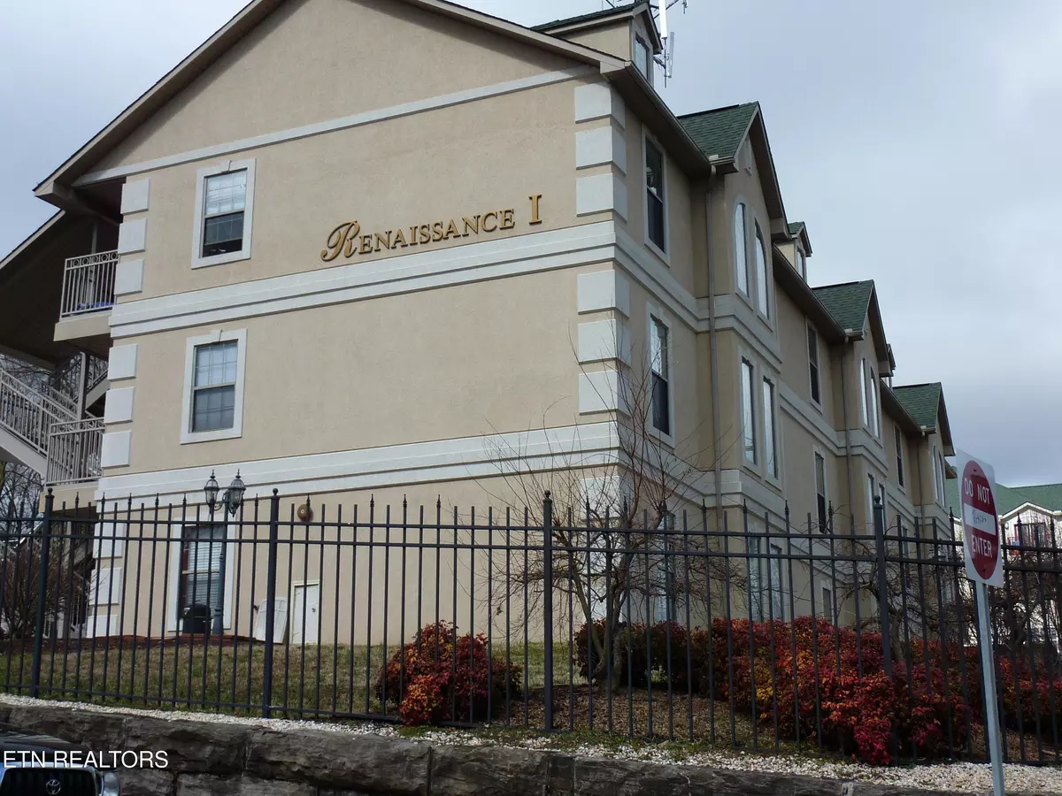 Knoxville, TN 37916,410 Sir Keegan WAY #410