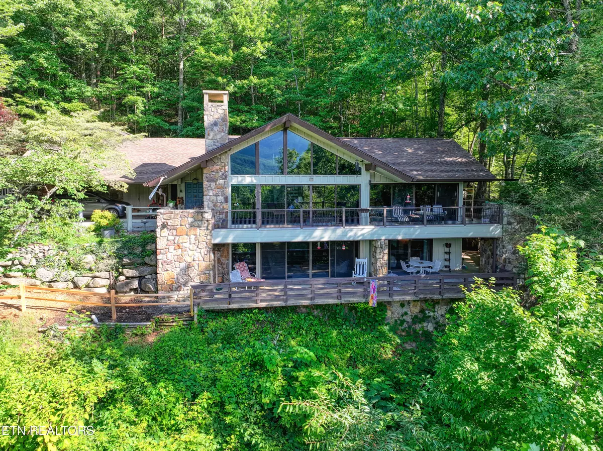 Gatlinburg, TN 37738,647 Sunshine Trail