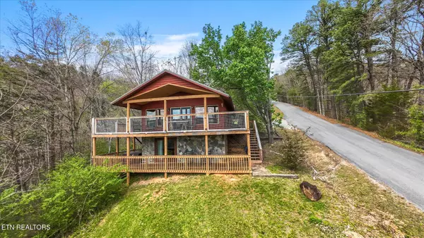 1725 Mountain View CT, Sevierville, TN 37876