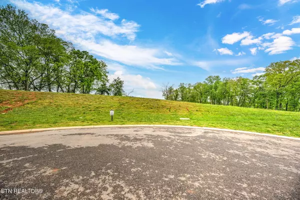 Loudon, TN 37774,112 Silver Fox WAY