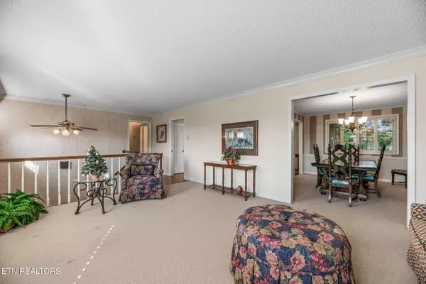 Knoxville, TN 37923,8705 Grospoint DR