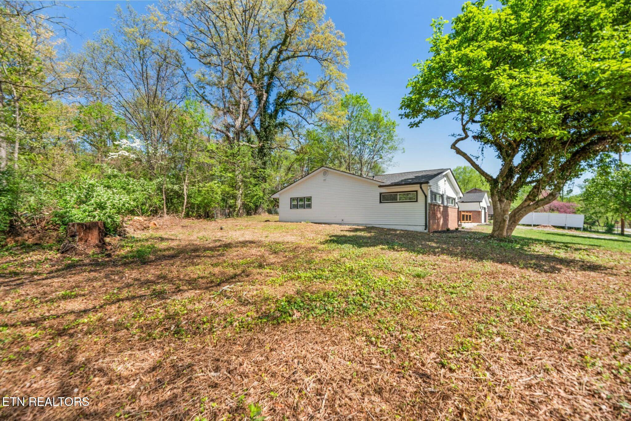 Knoxville, TN 37914,909 Dartmouth Rd