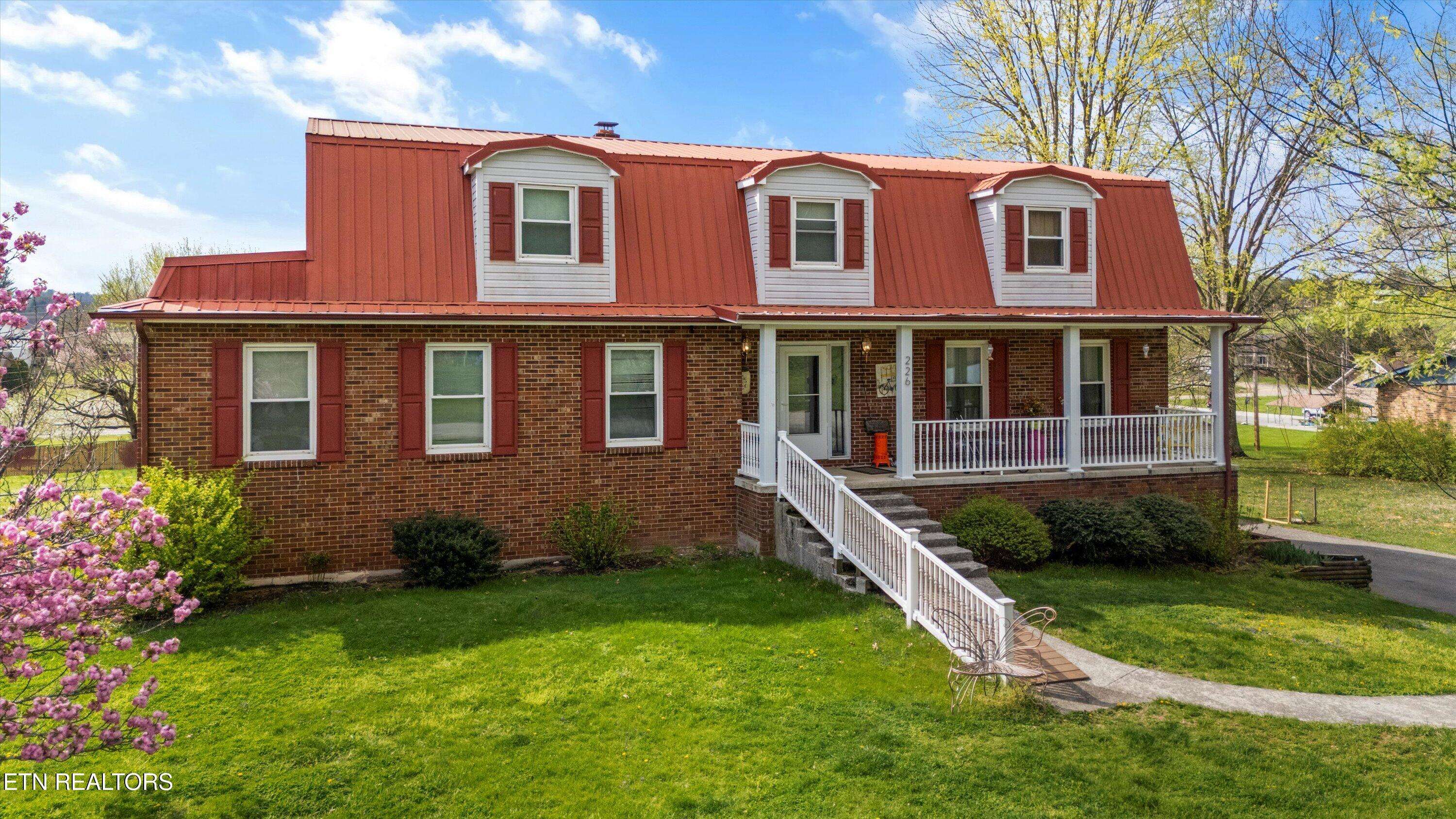 Lafollette, TN 37766,226 Thacker DR