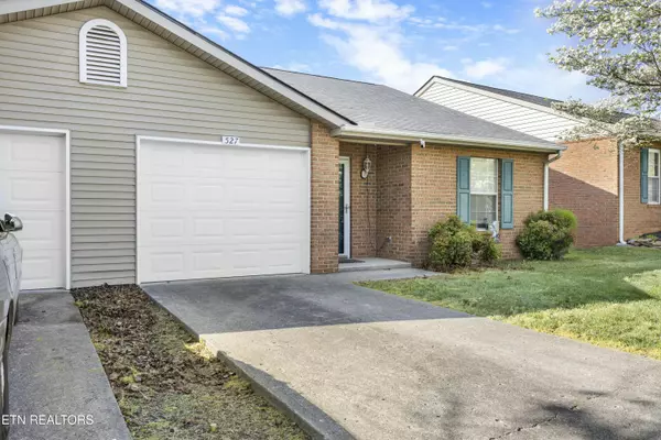 Powell, TN 37849,527 Wakebridge Blvd