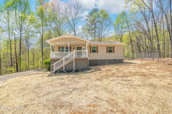 510 Sheldon DR, Harriman, TN 37748