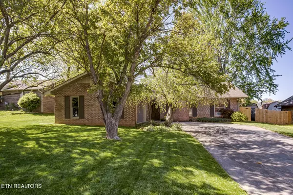 1435 Cedar Park DR, Maryville, TN 37803