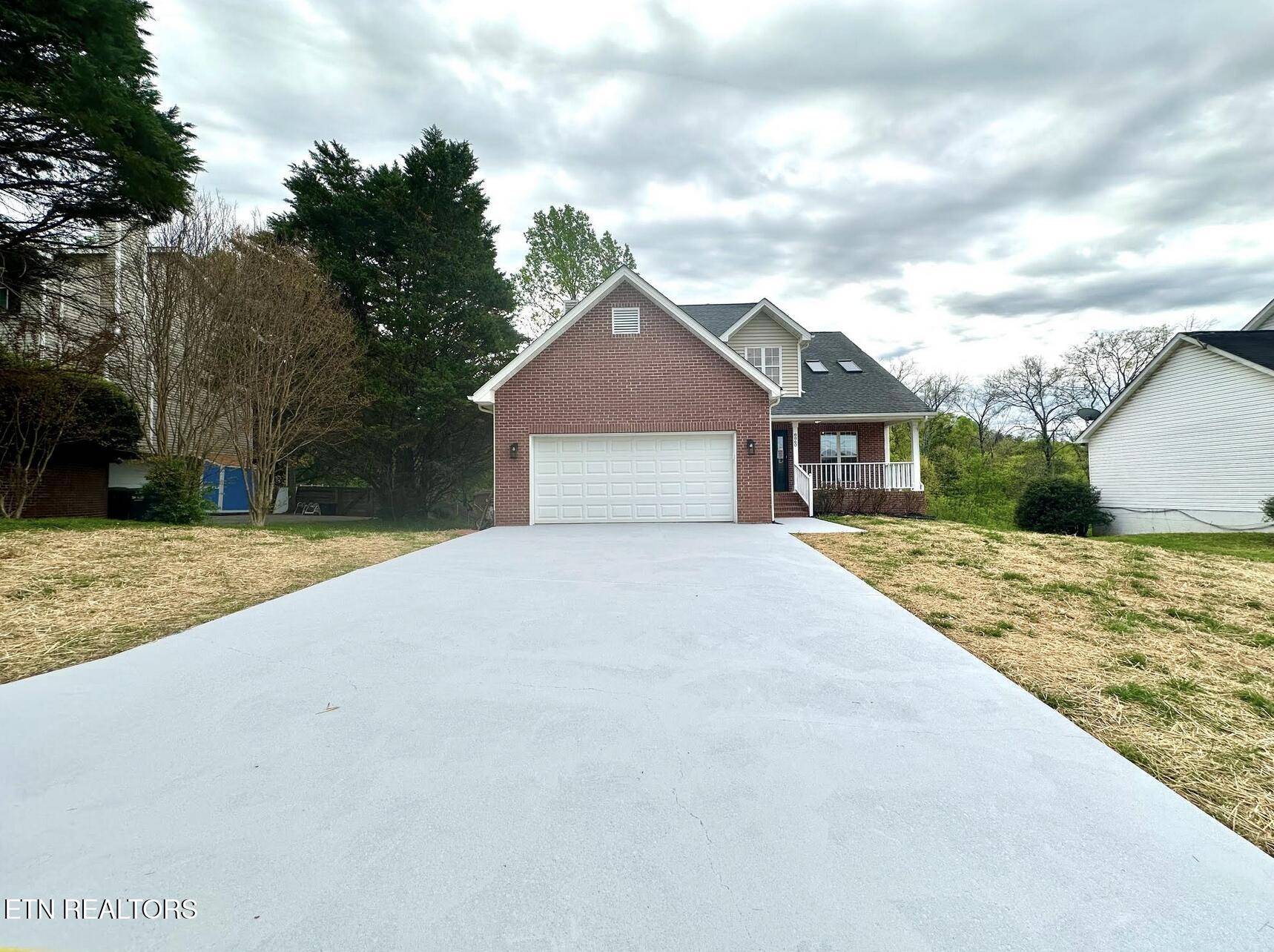 8860 Brucewood LN, Knoxville, TN 37923