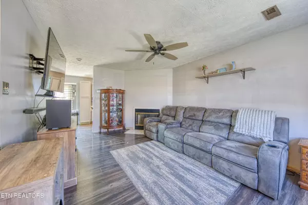 Powell, TN 37849,7624 Camden Rd