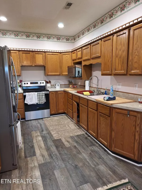 Kingston, TN 37763,3004 BRENTWOOD CT