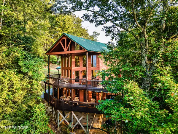 2321 High Top Loop LOOP, Sevierville, TN 37862