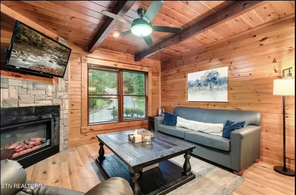 Gatlinburg, TN 37738,646 Gatlinburg Falls Way WAY