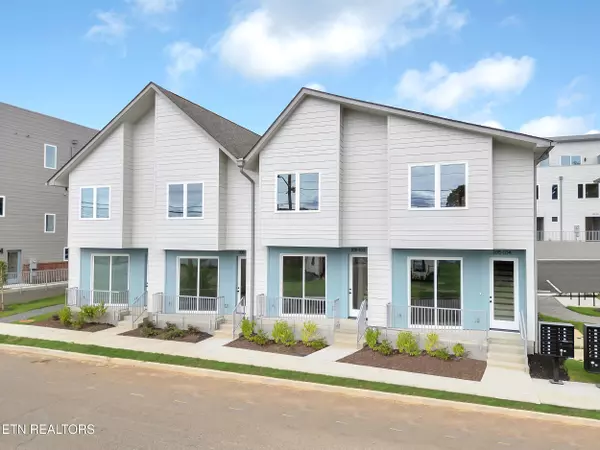 Knoxville, TN 37917,105 E Oldham Ave #103