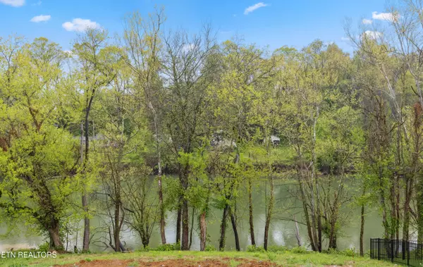 Knoxville, TN 37914,4840 Willow Bluff CIR