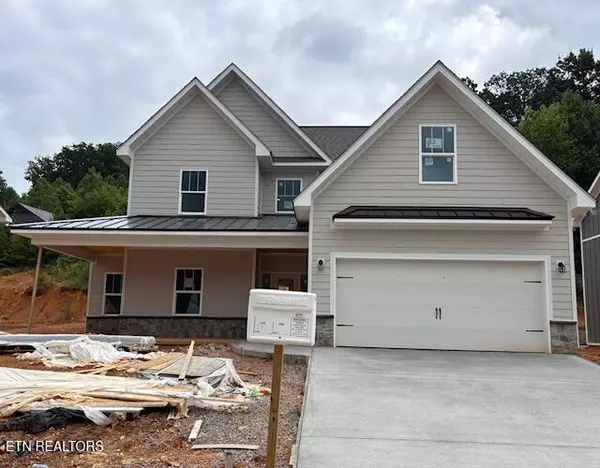 1751 Green Meadows LN, Lenoir City, TN 37771