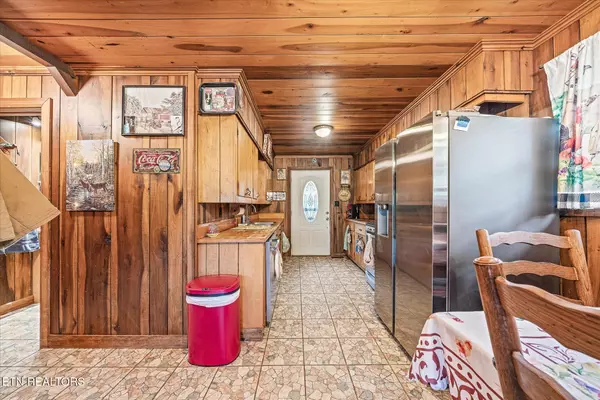 Doyle, TN 38559,88 Hollingsworth Slough Rd