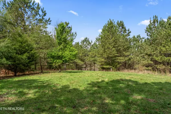 Philadelphia, TN 37846,365 Pattie Gap Rd