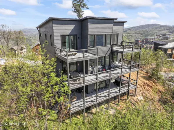 Gatlinburg, TN 37738,896 Chalet Village Blvd Blvd