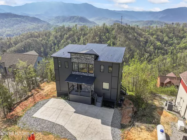 Gatlinburg, TN 37738,896 Chalet Village Blvd Blvd