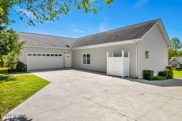 Loudon, TN 37774,118 Saloli WAY