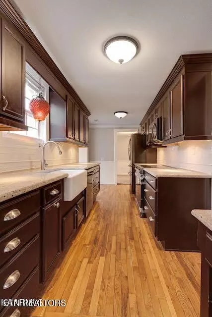 Norris, TN 37828,29 Circle DR