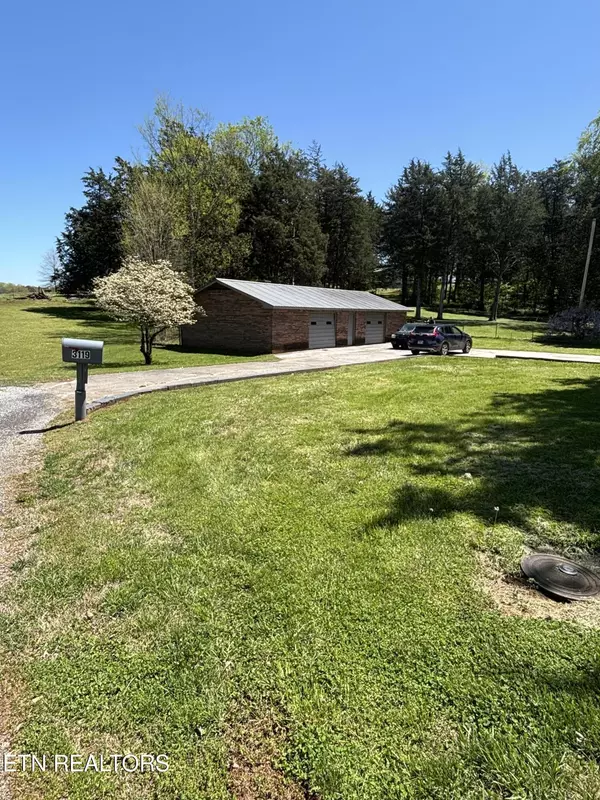 Strawberry Plains, TN 37871,3119 Cherokee LN