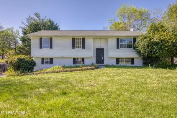 10805 Dundee Rd, Knoxville, TN 37934