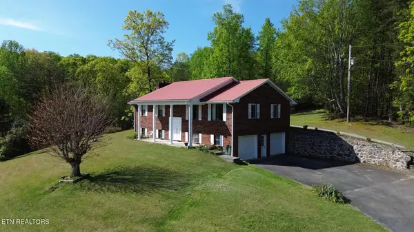 Tellico Plains, TN 37385,809 Grandview