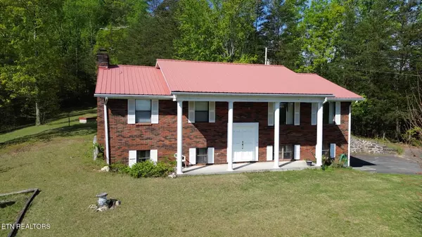 Tellico Plains, TN 37385,809 Grandview