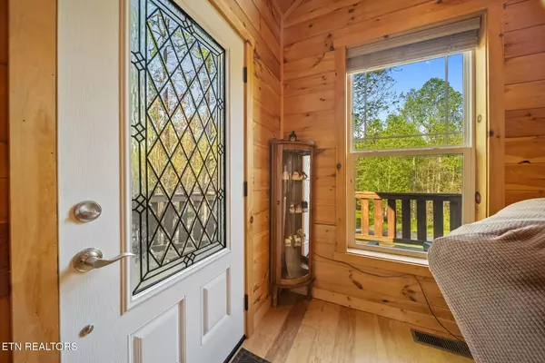 Sevierville, TN 37876,3851 Mistletoe LOOP