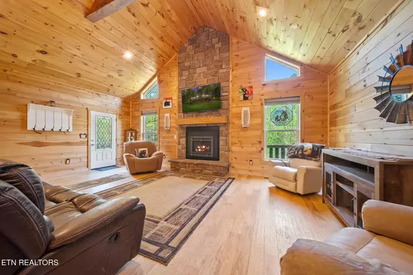 Sevierville, TN 37876,3851 Mistletoe LOOP