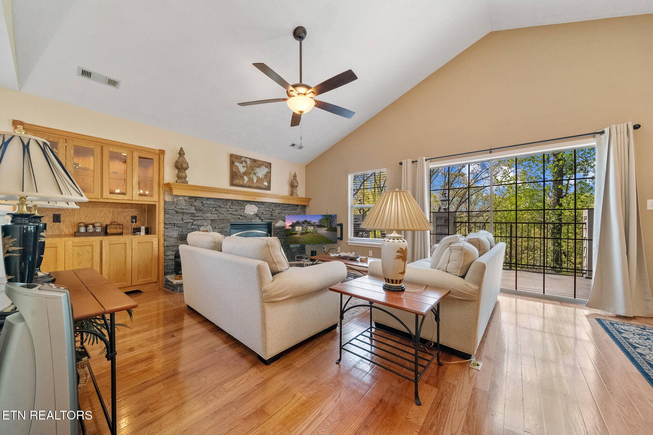 Sevierville, TN 37862,405 Maggie Mack Lane