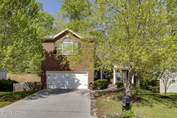 10029 Madison Ridge LN, Knoxville, TN 37922