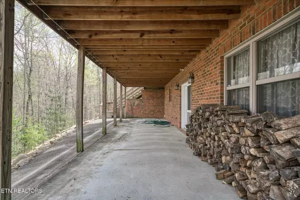 Crossville, TN 38571,169 Catoosa Canyon DR