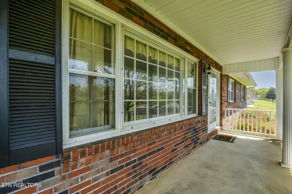 Sweetwater, TN 37874,232 Oakland Road