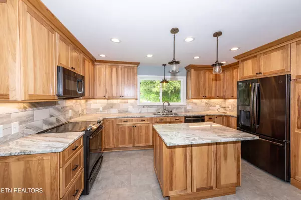 Knoxville, TN 37914,1531 Cliffside LN