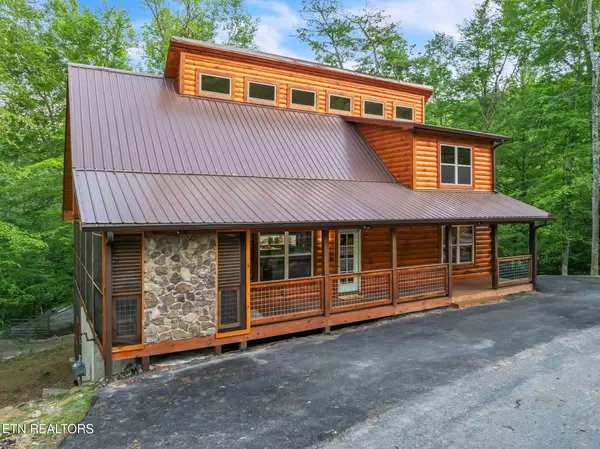 Pigeon Forge, TN 37863,3138 White Falcon WAY