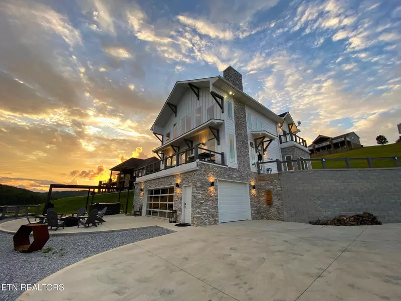 234 Cameron Loop, Lafollette, TN 37766