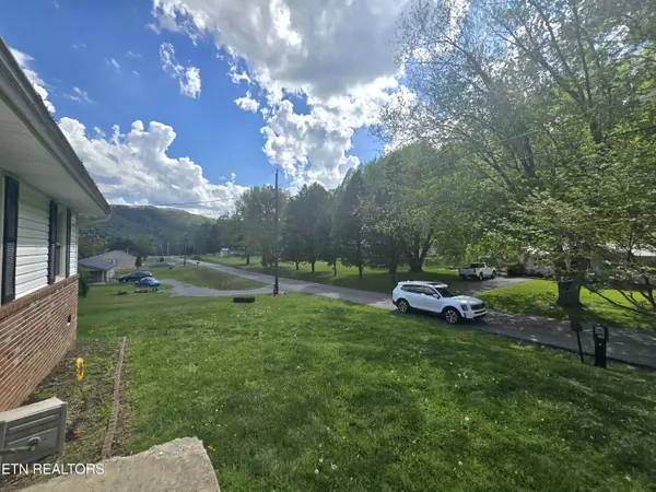 Duffield, VA 24244,310 Dry Creek Rd