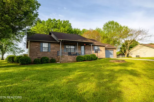 Maryville, TN 37804,5701 Quail Run DR