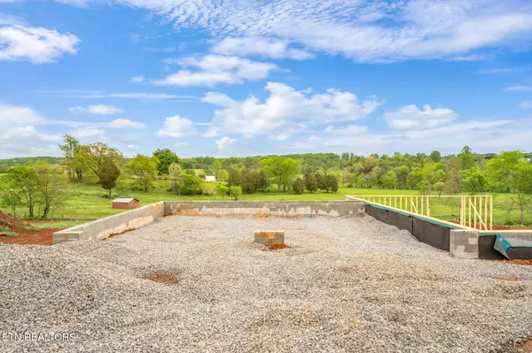 Maryville, TN 37801,433 Aud Orr DR