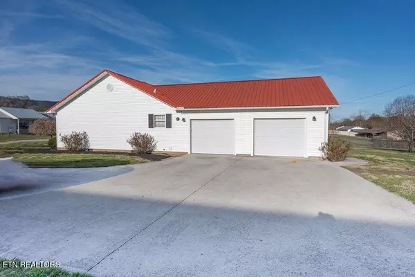 Lafollette, TN 37766,178 Farris CIR