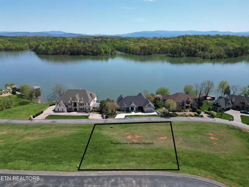 120 Starling DR, Vonore, TN 37885